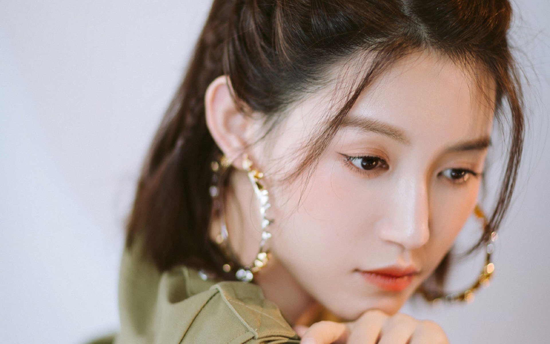 拉文外线命中连续三球公牛掌控节奏,公牛球员拉文