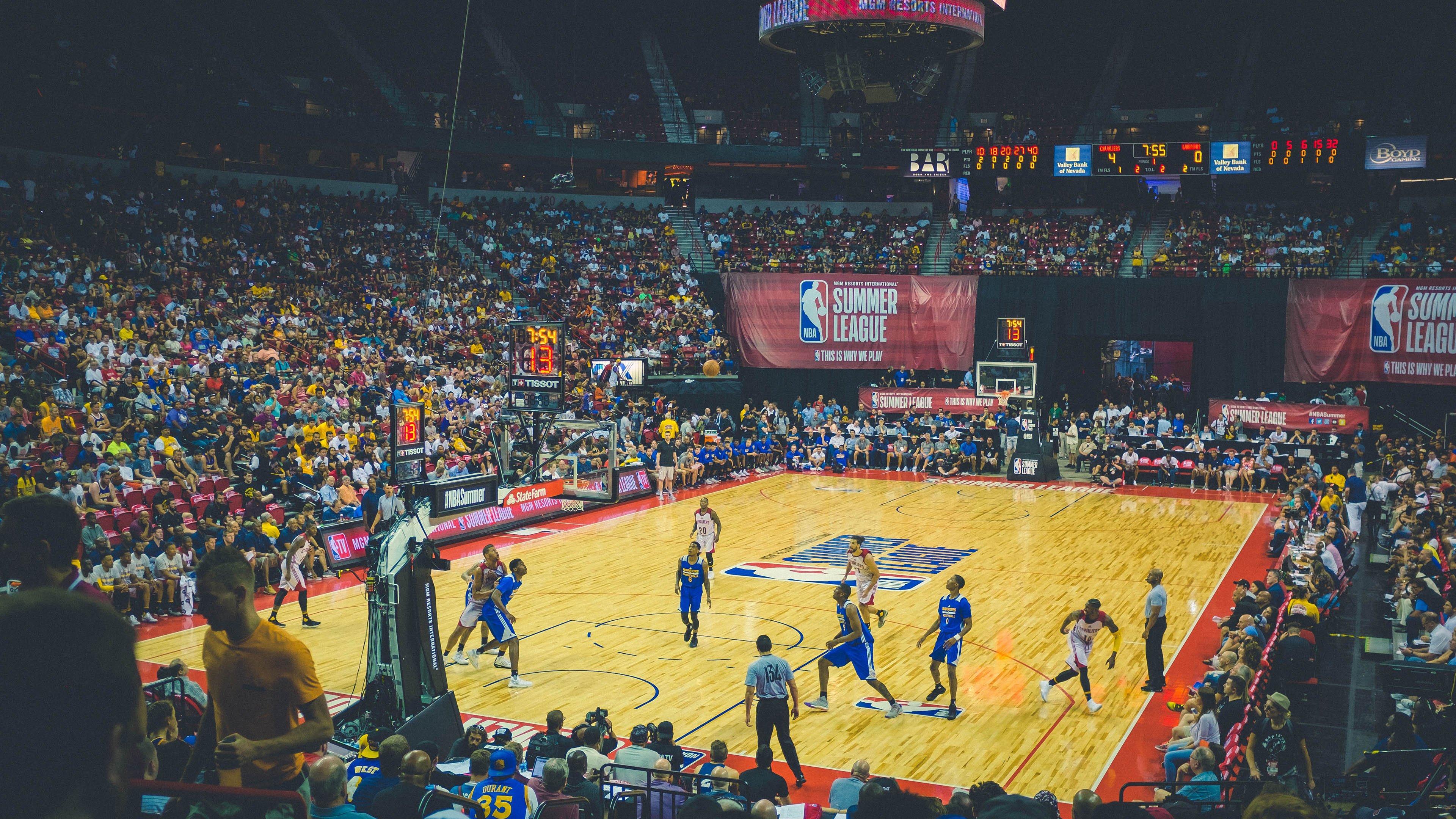 马刺小前锋完成赛季首个双双数据，马刺队小前锋